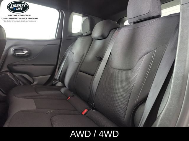 Used 2022 Jeep Renegade Altitude w/ Convenience Group AWD/4WD image 14