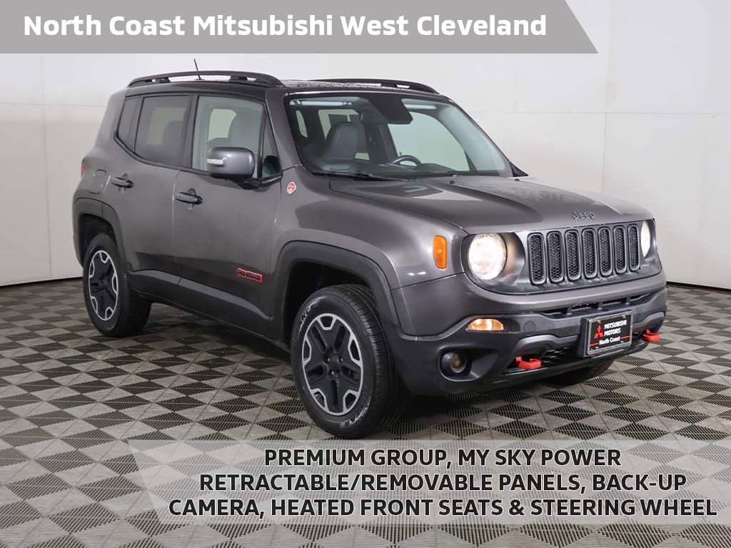 Used 2017 Jeep Renegade Trailhawk w/ Premium Trailhawk Package AWD/4WD image 1