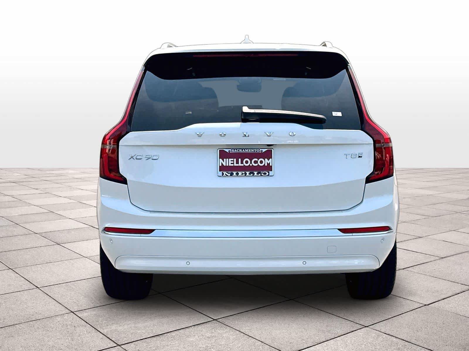 New 2026 Volvo XC90 T8 Ultra w/ Protection Package AWD/4WD image 6