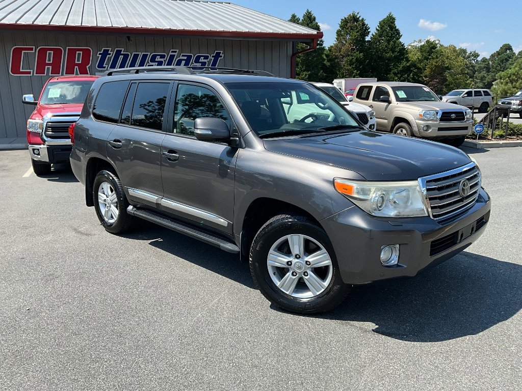 Used 2013 Toyota Land Cruiser image 2