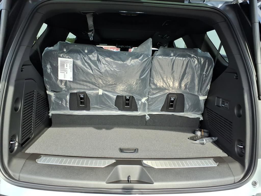 New 2026 Chevrolet Tahoe High Country AWD/4WD image 15