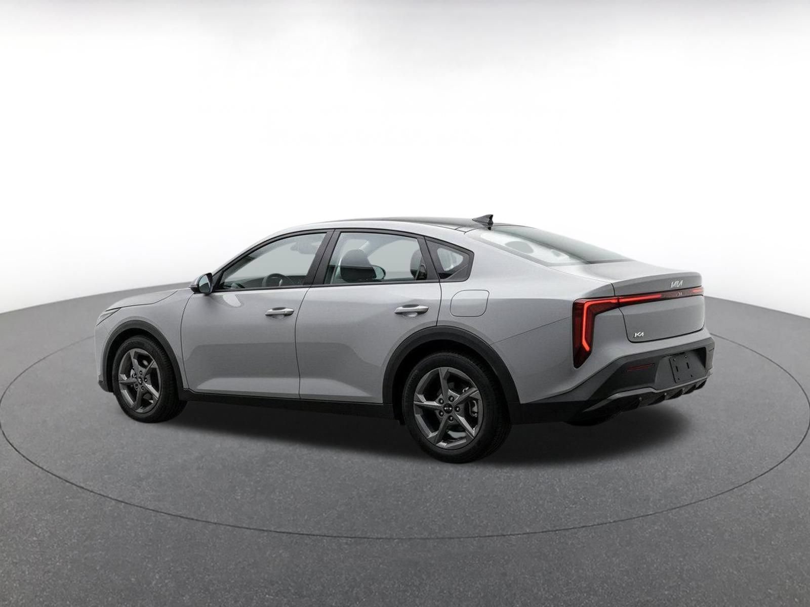 Used 2026 Kia K4 FWD image 6
