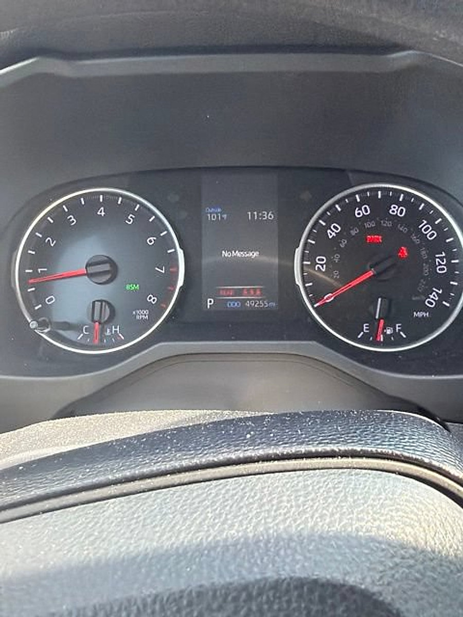Used 2021 Toyota RAV4 XLE AWD/4WD image 12
