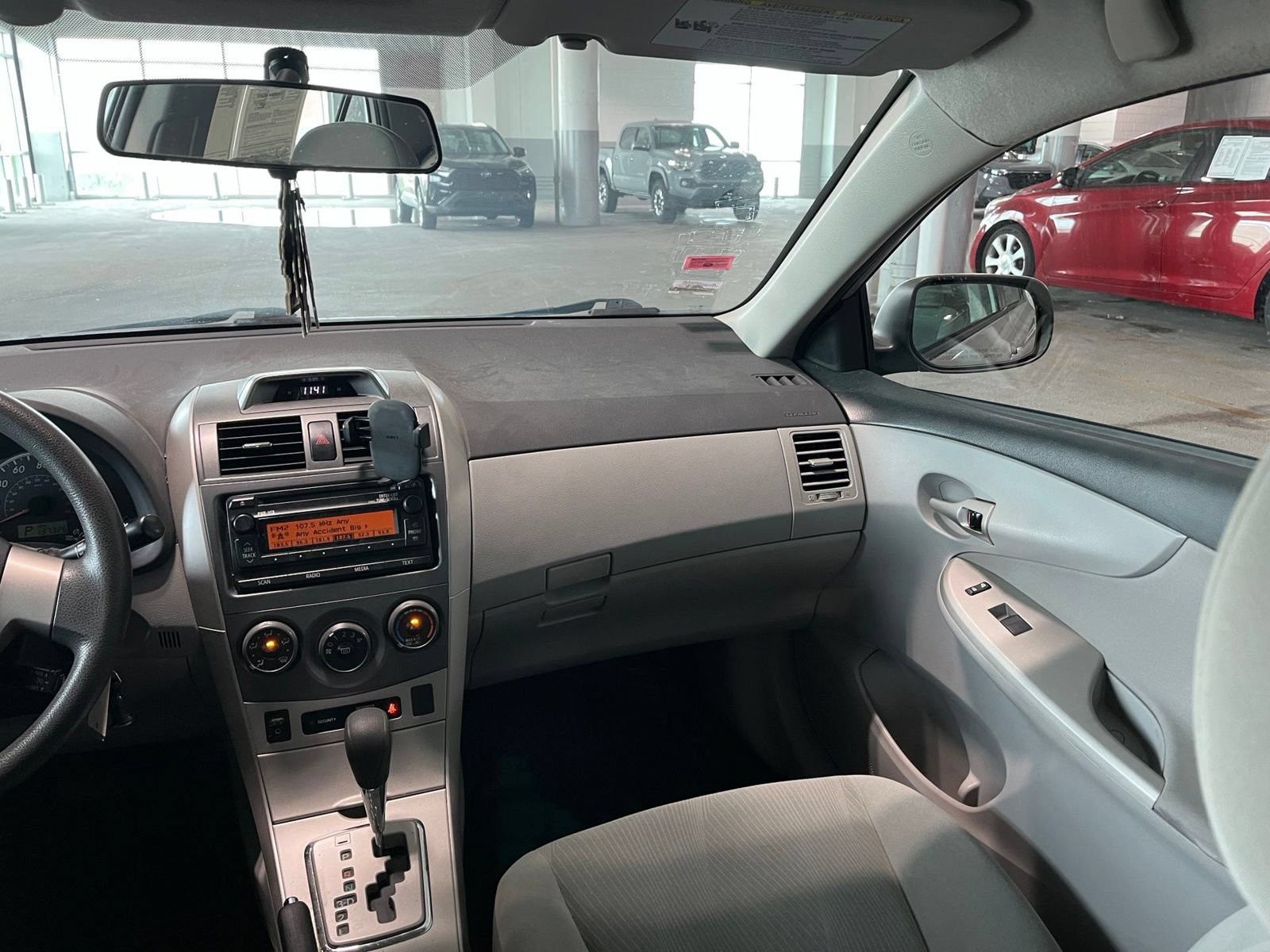 Used 2012 Toyota Corolla LE FWD image 28