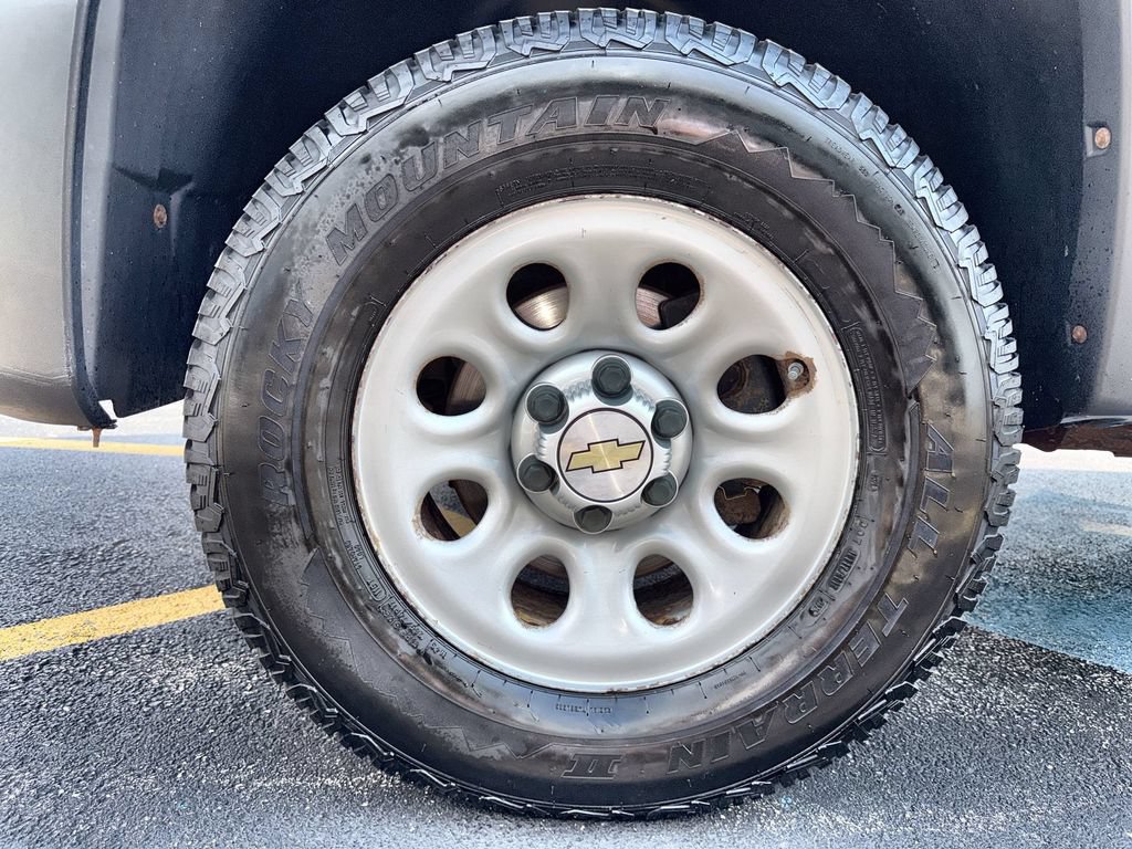 Used 2008 Chevrolet Silverado 1500 W/T w/ Snow Plow Prep Package AWD/4WD image 19
