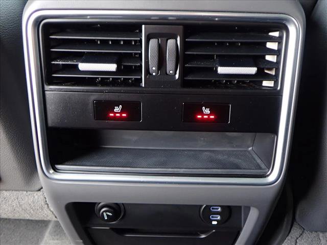 Used 2021 Porsche Cayenne Coupe image 11