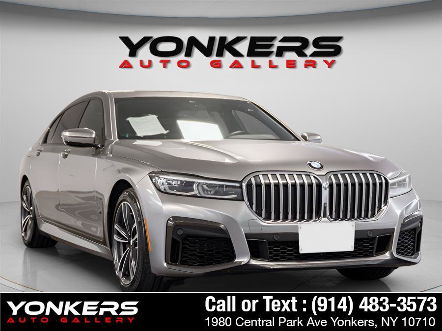 Used 2020 BMW 740i w/ M Sport Package RWD image 13