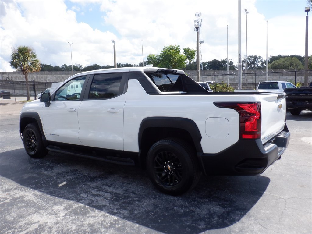 Used 2024 Chevrolet Silverado EV W/T AWD/4WD image 3