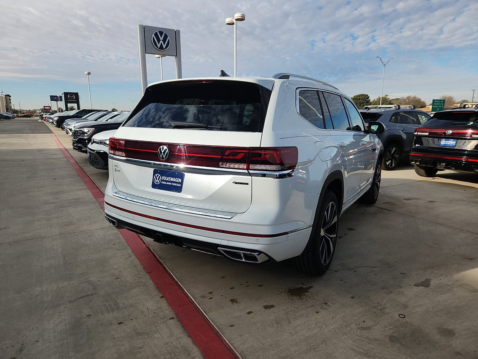 New 2026 Volkswagen Atlas SEL Premium R-Line image 7