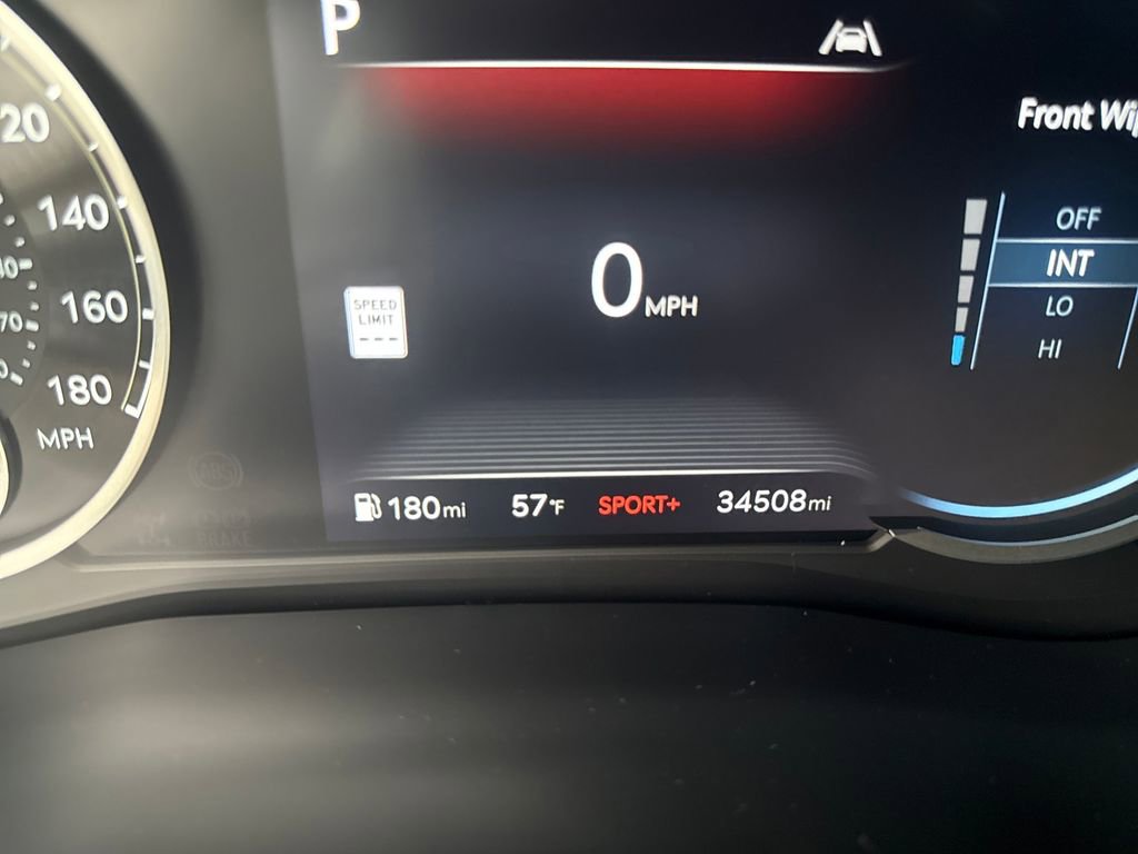 Used 2024 Genesis G70 2.5T image 21