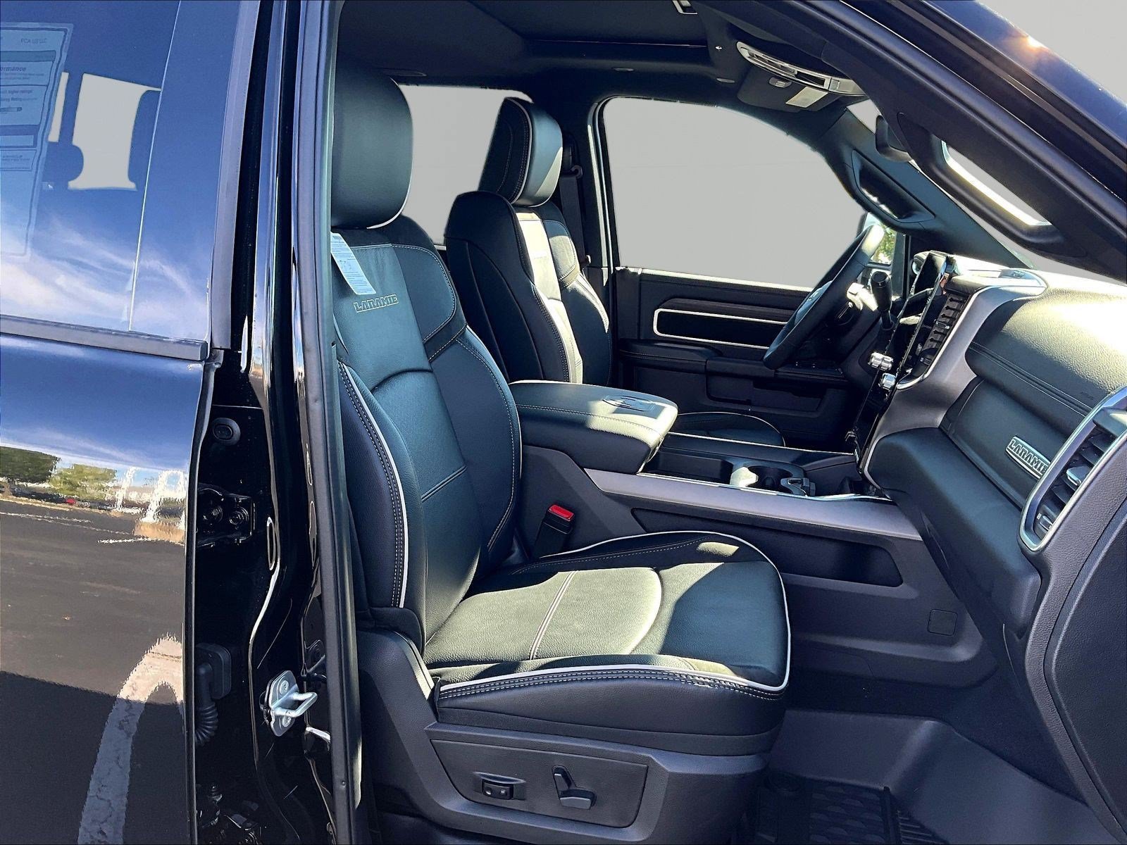 New 2027 RAM 3500 Laramie AWD/4WD image 10