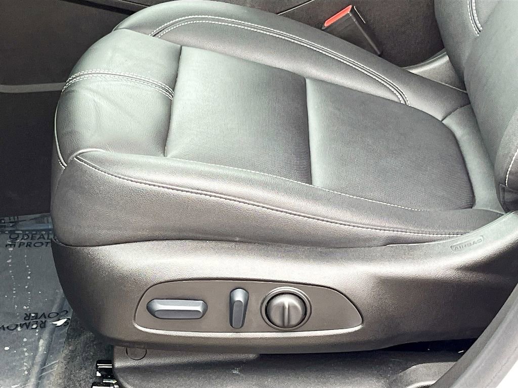 Used 2024 Chevrolet Blazer LT image 19