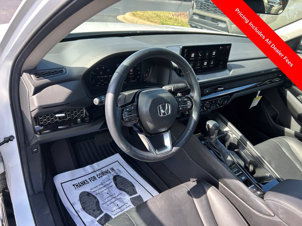 Used 2024 Honda Accord Touring image 3