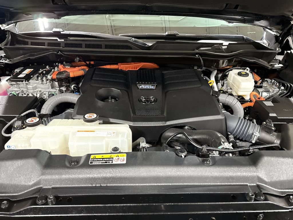 Used 2023 Toyota Sequoia Platinum AWD/4WD image 26