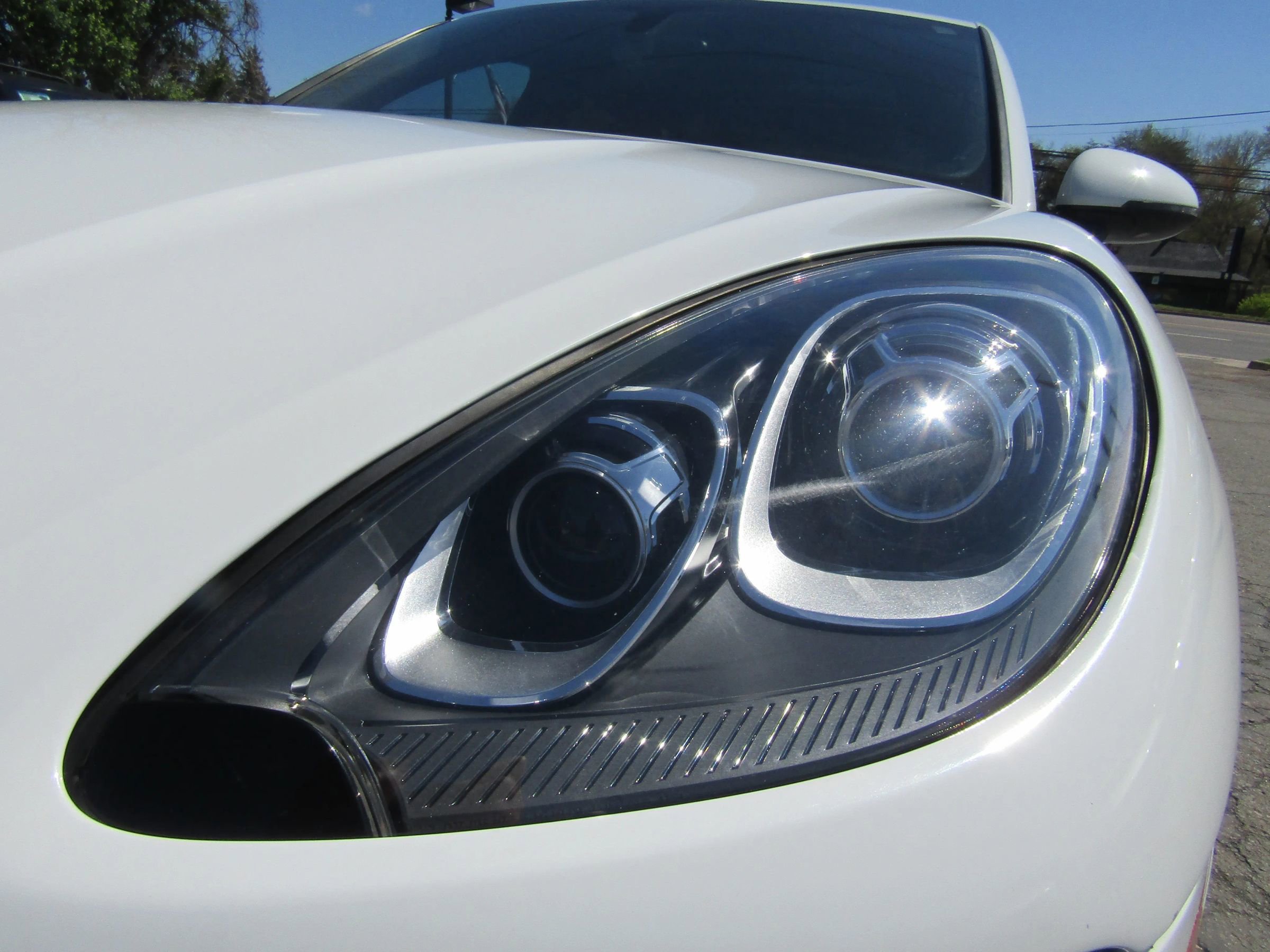 Used 2015 Porsche Macan S w/ Premium Package Plus image 10