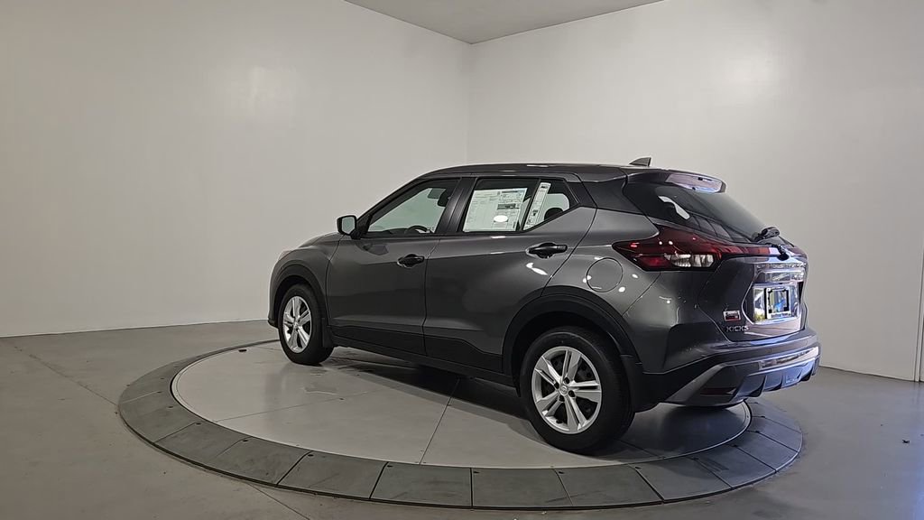 New 2025 Nissan Kicks Play S image 3