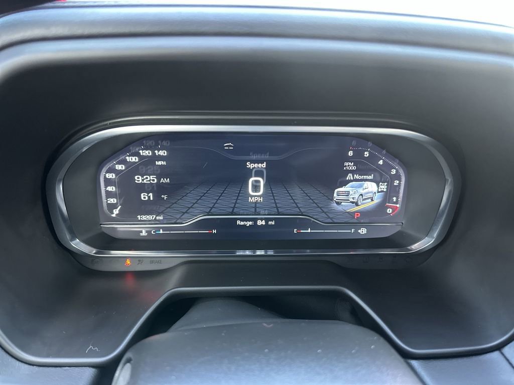 Used 2024 GMC Yukon SLT w/ SLT Luxury Package image 15