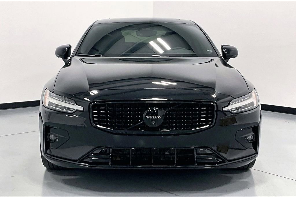 Used 2024 Volvo S60 B5 Plus w/ Protection Package Premier image 5