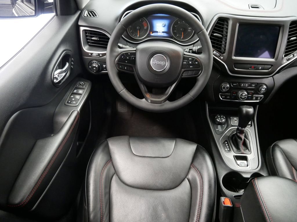 Certified 2022 Jeep Cherokee Trailhawk w/ Premium Leather Package image 13