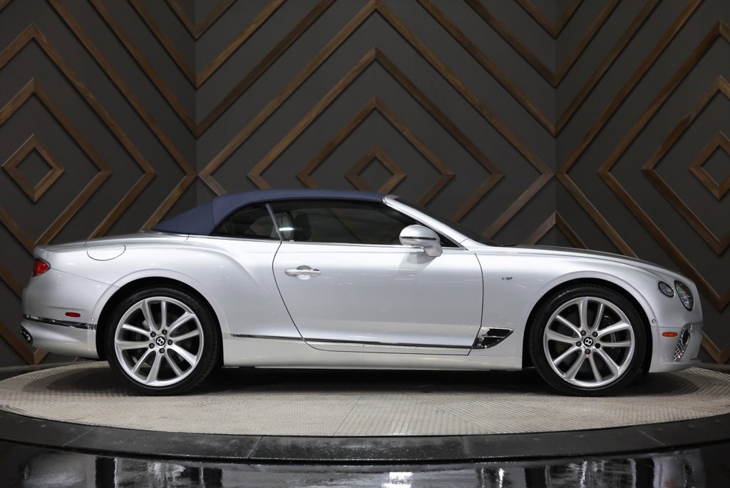 Used 2021 Bentley Continental GT image 15