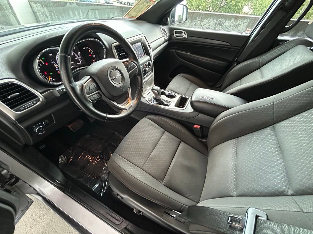 Used 2019 Jeep Grand Cherokee Laredo image 37