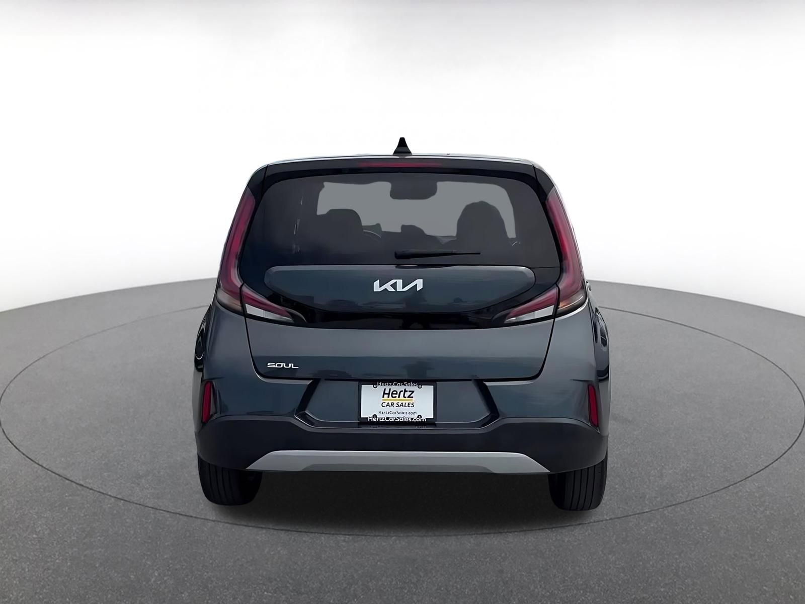 Used 2025 Kia Soul LX w/ LX Technology Package FWD image 12