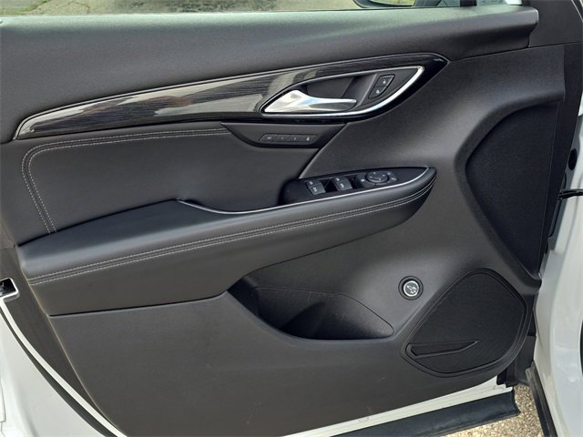 Used 2023 Buick Envision Essence image 19
