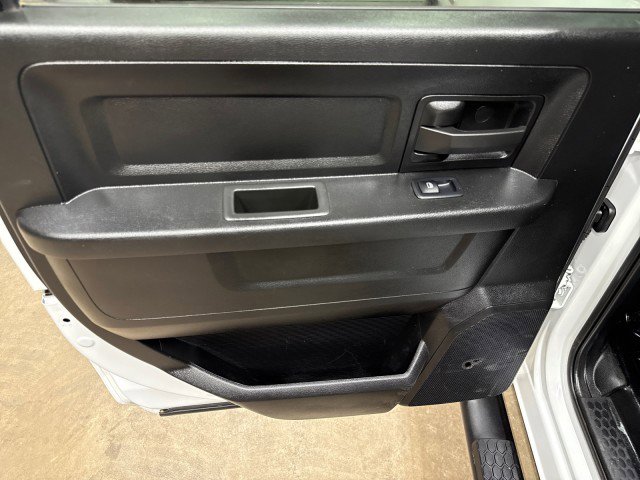 Used 2022 RAM 2500 Tradesman w/ Chrome Appearance Group image 33