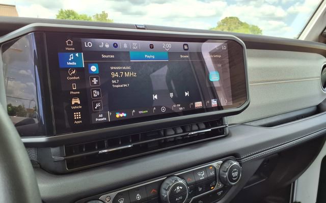 Used 2025 Jeep Wrangler Unlimited Sahara AWD/4WD image 26
