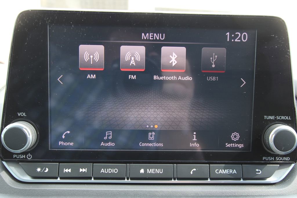 Used 2022 Nissan Rogue S image 27