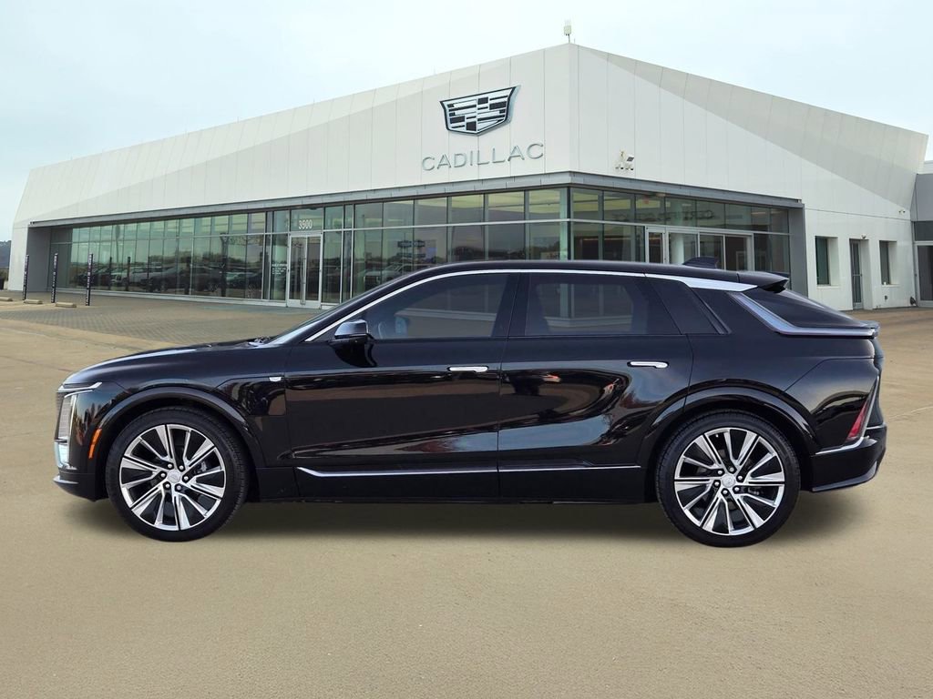 Certified 2024 Cadillac Lyriq Luxury w/ Nappa Leather Package image 3