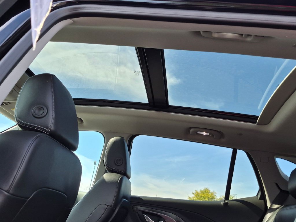Used 2024 GMC Terrain SLT w/ Infotainment Package II AWD/4WD image 23