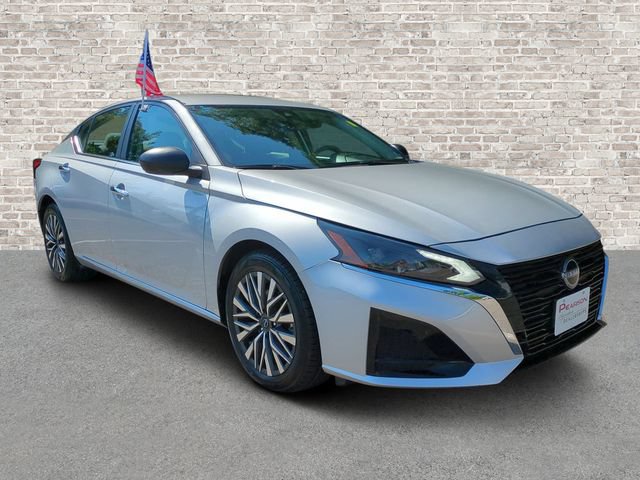 Used 2025 Nissan Altima 2.5 SV