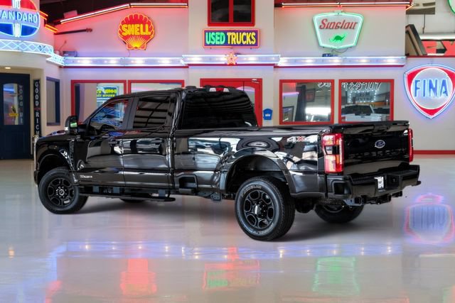 Used 2023 Ford F250 XL w/ STX Appearance Package AWD/4WD image 4