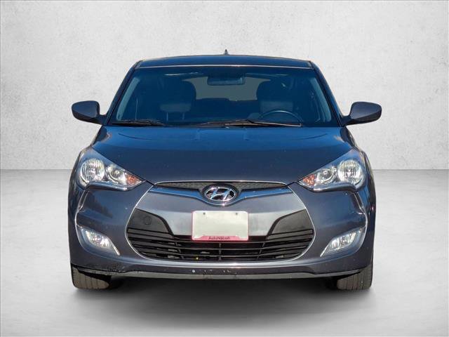 Used 2017 Hyundai Veloster video 2