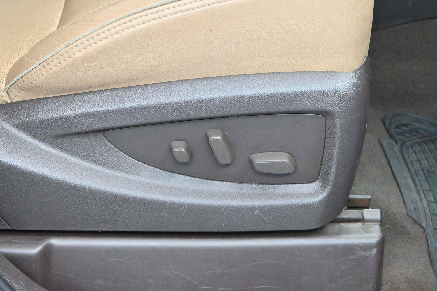 Used 2019 GMC Sierra 2500 Denali w/ Duramax Plus Package AWD/4WD image 29
