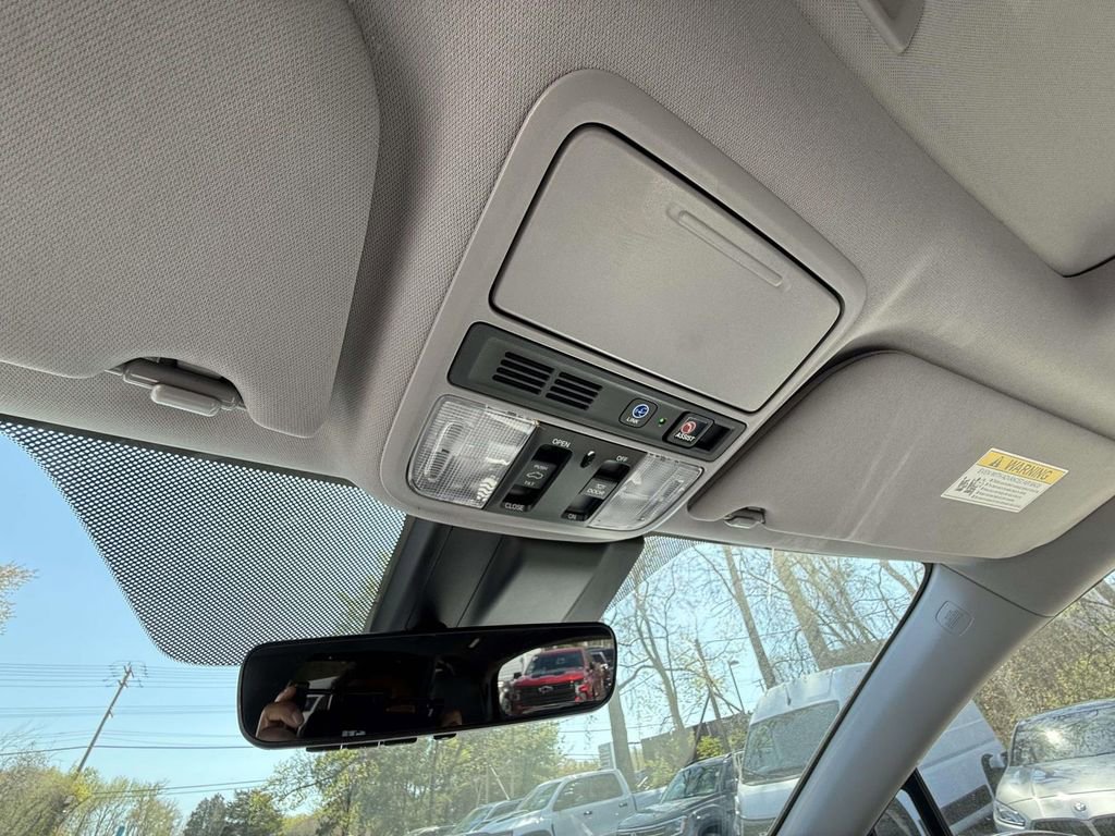 Used 2019 Honda Odyssey Elite image 31