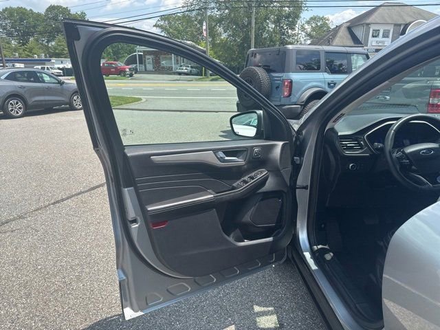 Certified 2022 Ford Escape SEL w/ Technology Package AWD/4WD image 14