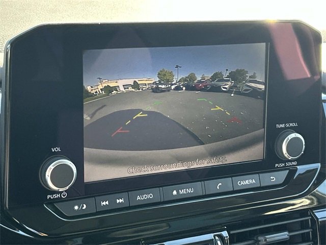 Used 2025 Nissan Pathfinder SV image 25