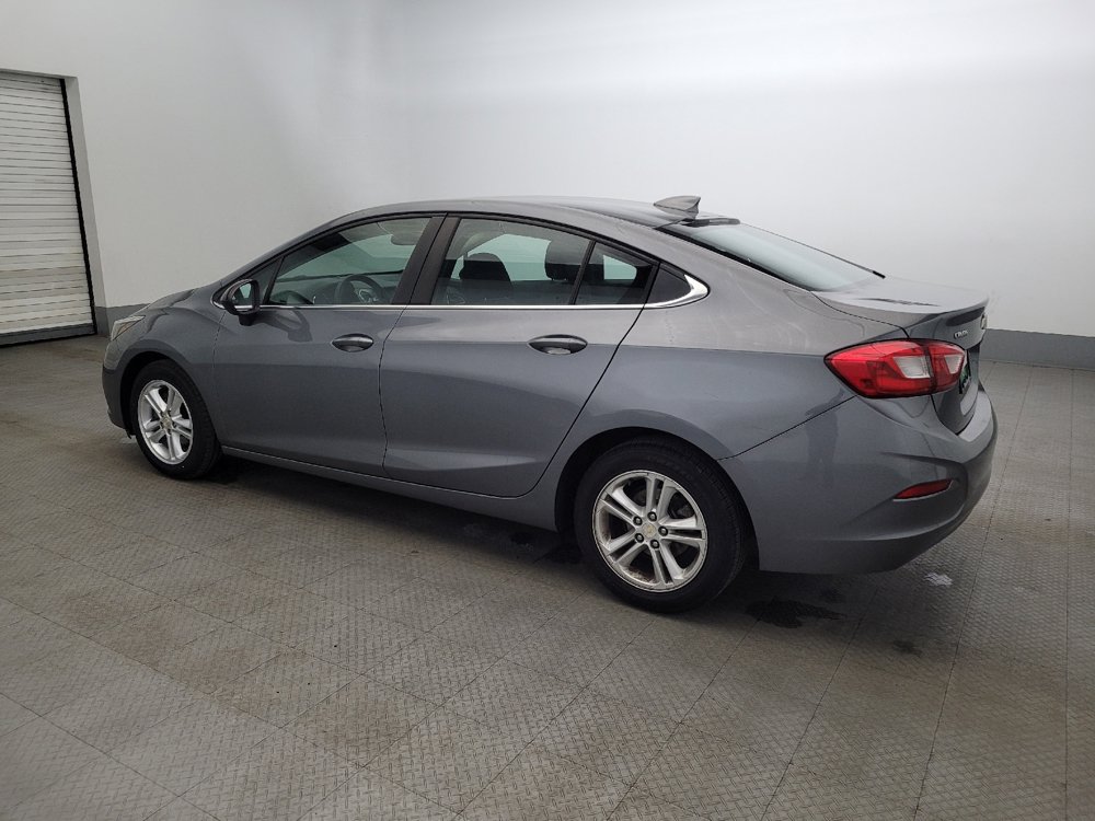Used 2018 Chevrolet Cruze LT FWD image 3