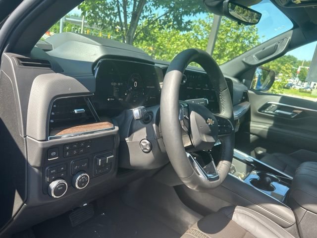 New 2026 Chevrolet Suburban High Country w/ Sun And Tow Package AWD/4WD image 12