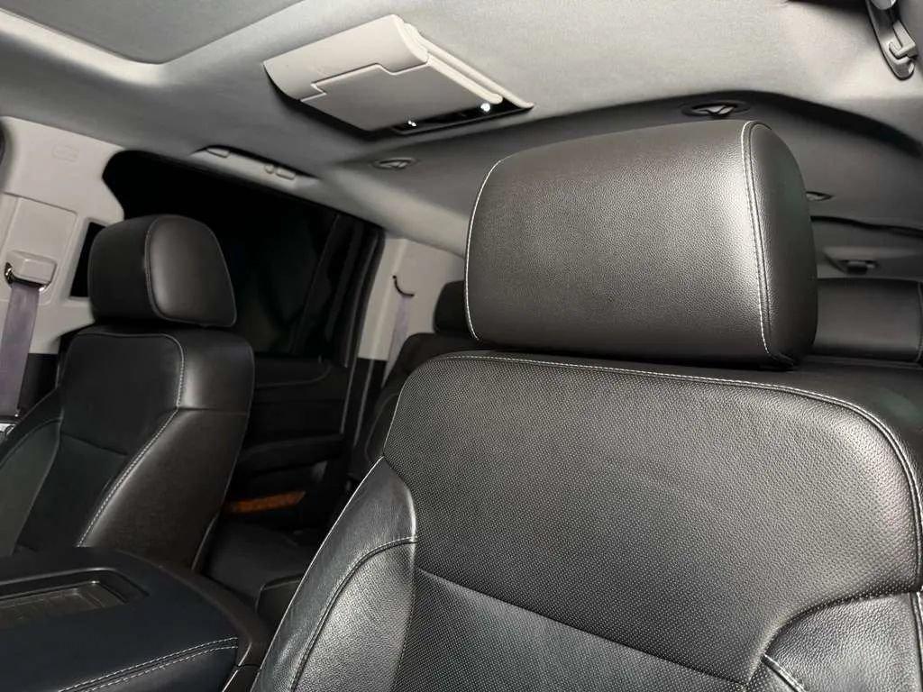 Used 2016 Chevrolet Suburban LTZ RWD image 14