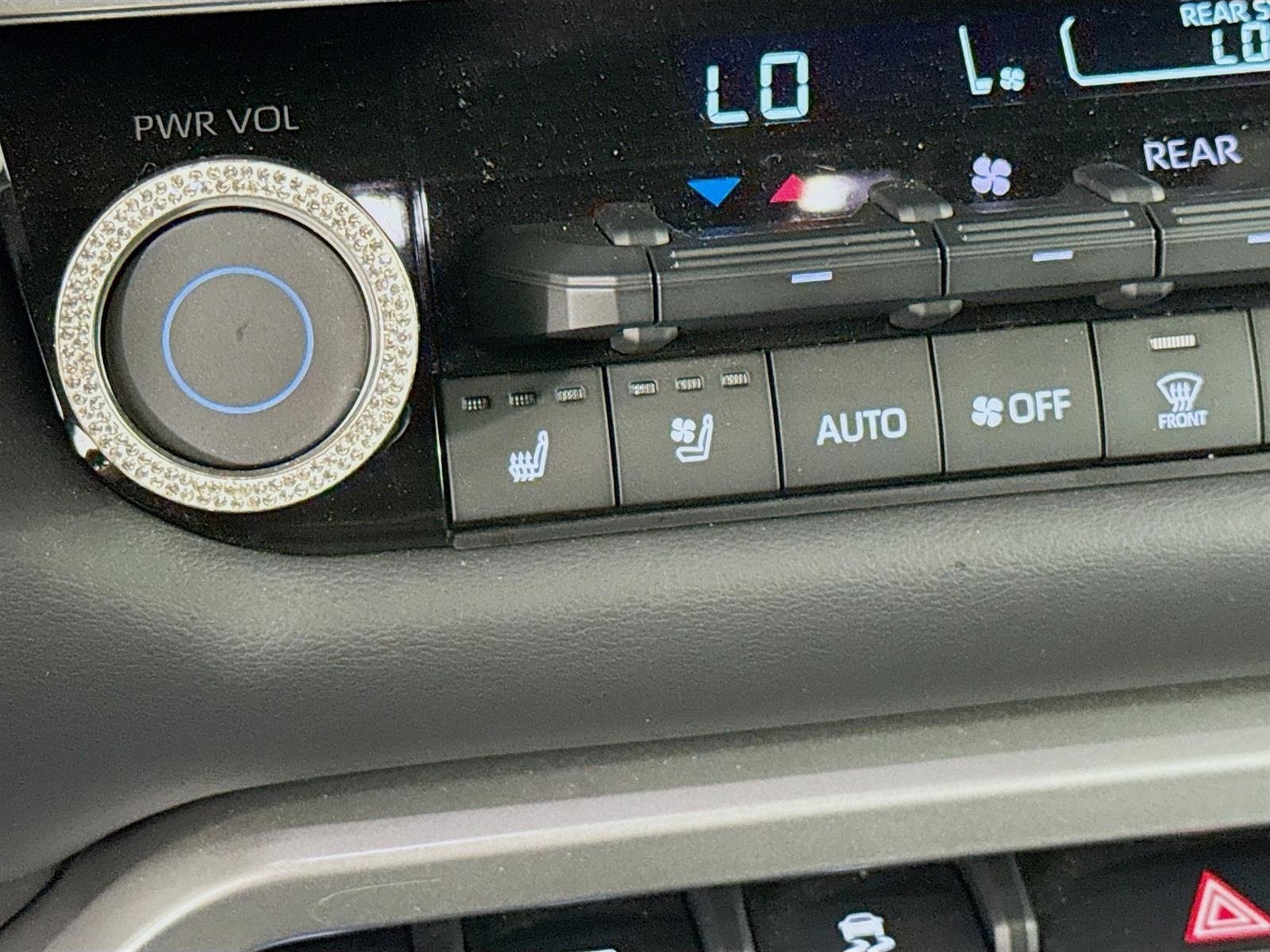 Used 2025 Toyota Sequoia Platinum AWD/4WD image 22