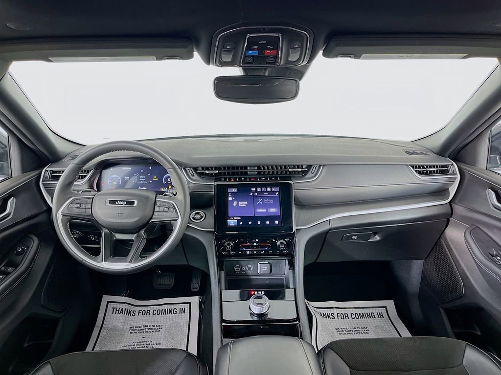 Used 2023 Jeep Grand Cherokee L Laredo AWD/4WD image 10