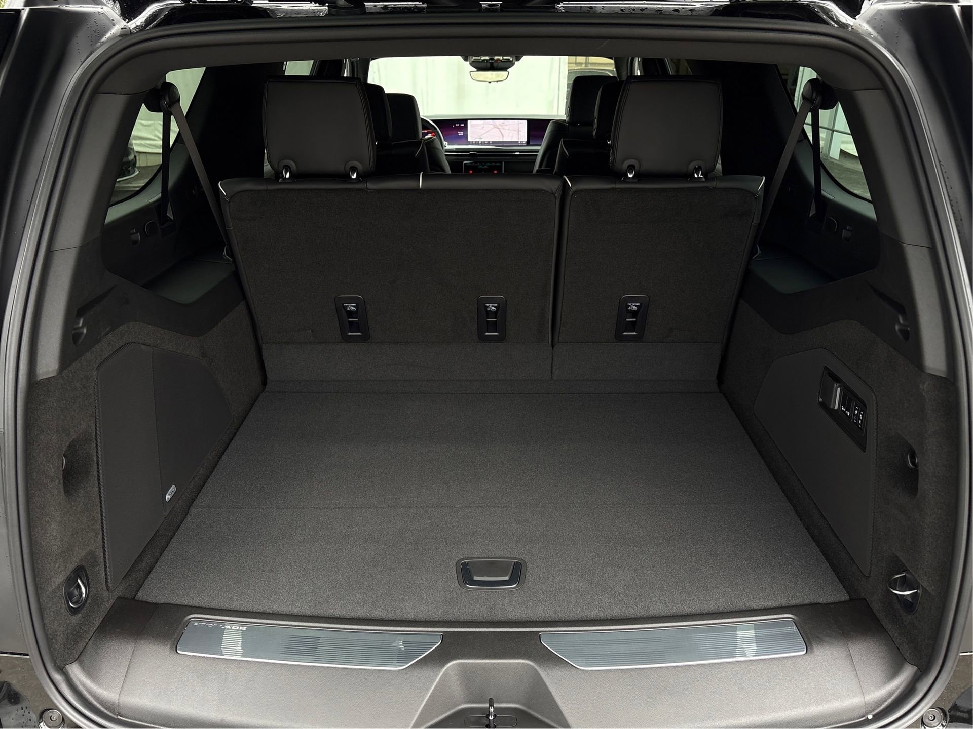 New 2026 Cadillac Escalade ESV Sport AWD/4WD image 11