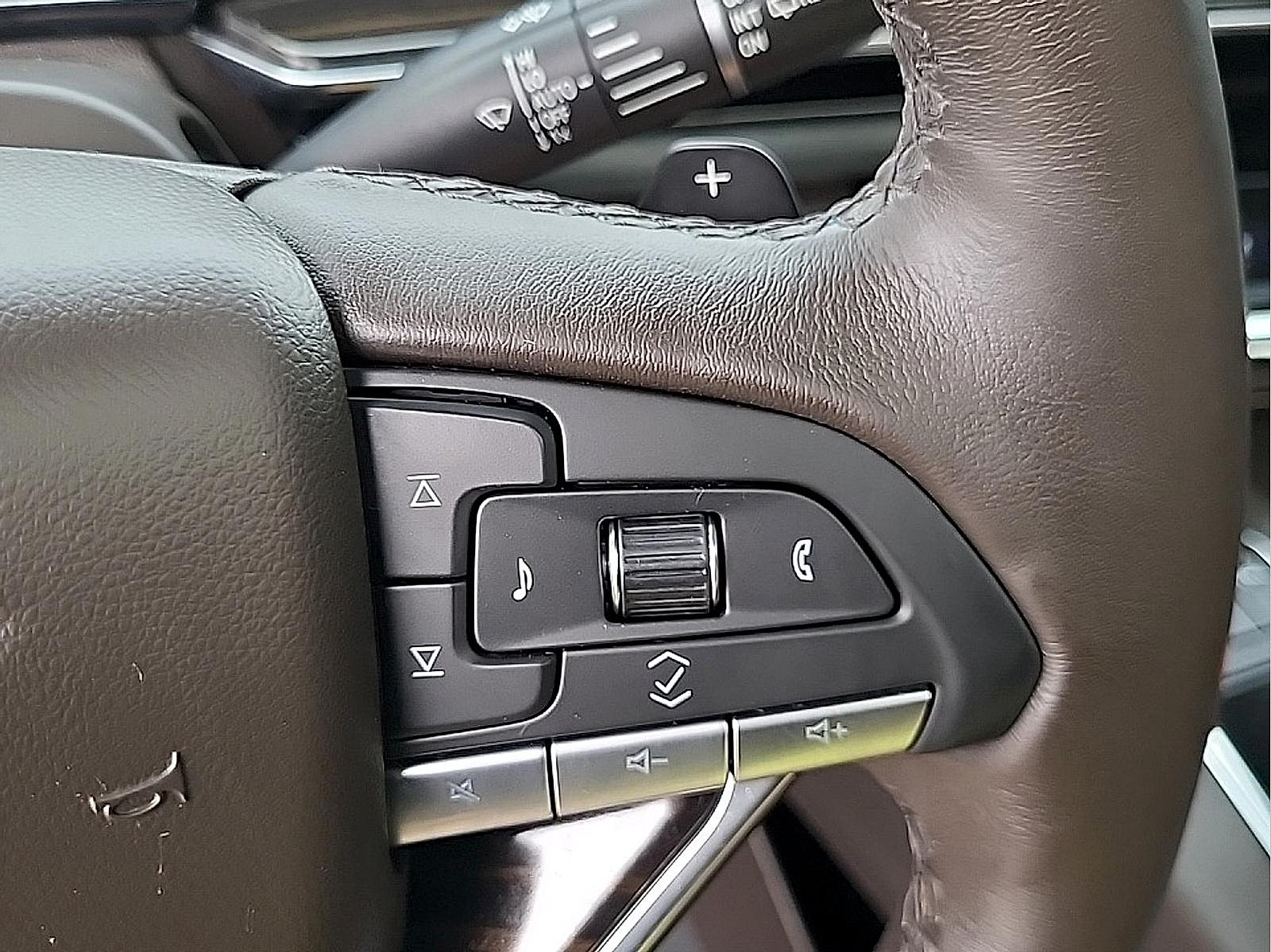 Used 2021 Cadillac Escalade Sport w/ Driver Assist Tech Package AWD/4WD image 21