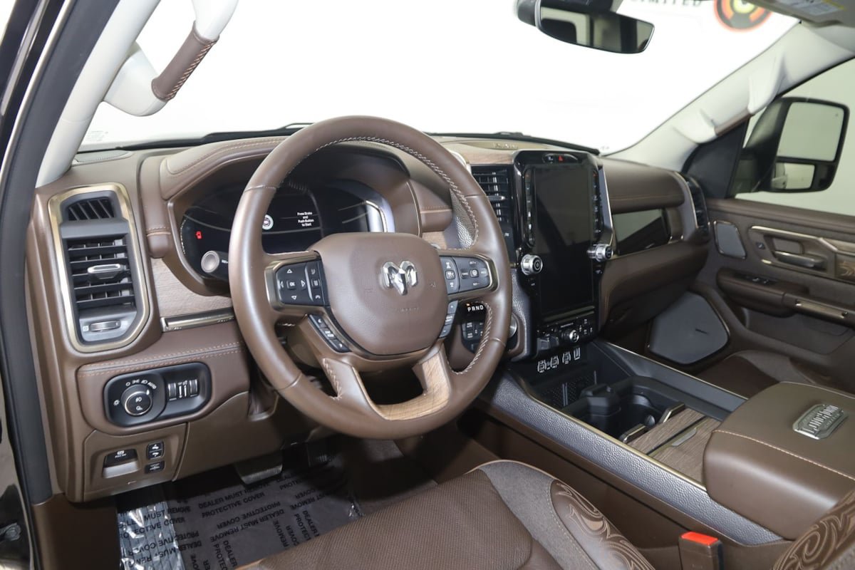Used 2025 RAM 1500 Limited w/ Trailer Tow Group AWD/4WD image 32