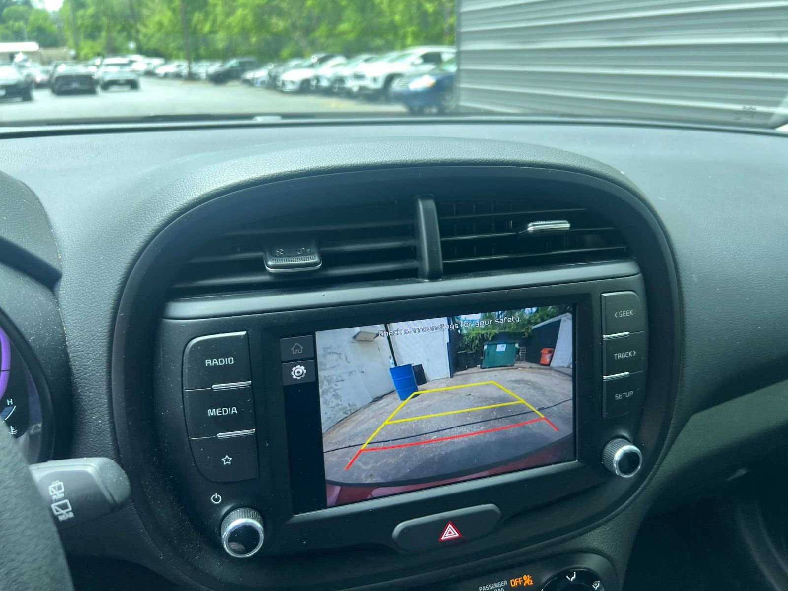 Used 2025 Kia Soul LX w/ LX Technology Package FWD image 20