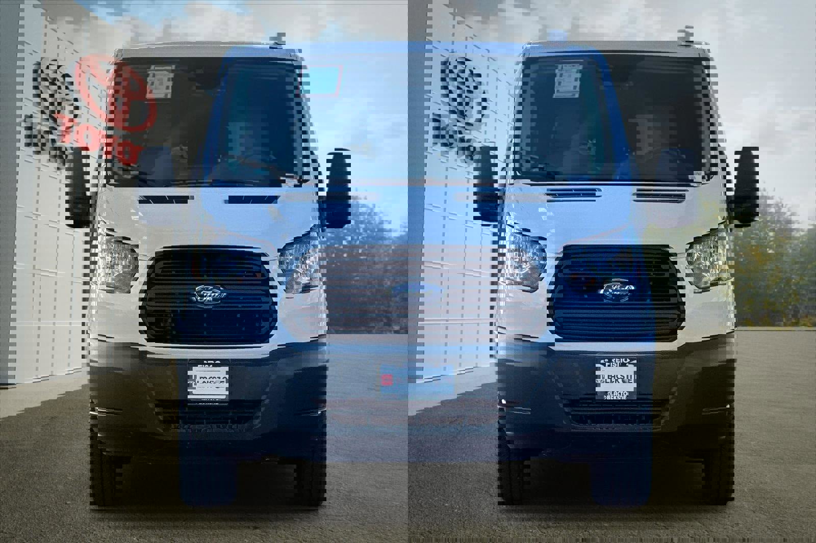 Used 2019 Ford Transit 150 XL image 8