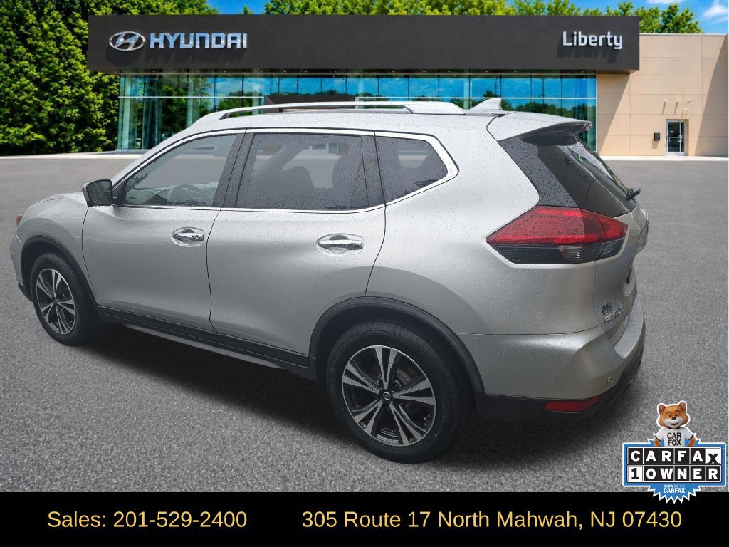 Used 2019 Nissan Rogue SV w/ Sun & Sound Touring Package AWD/4WD image 3